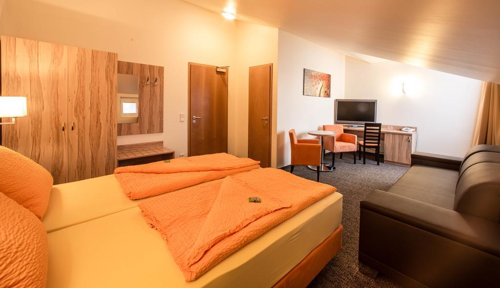 Hotel An Der Waldstrasse Groß-Zimmern Habitación foto