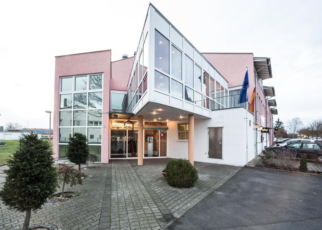 Hotel An Der Waldstrasse Groß-Zimmern Exterior foto